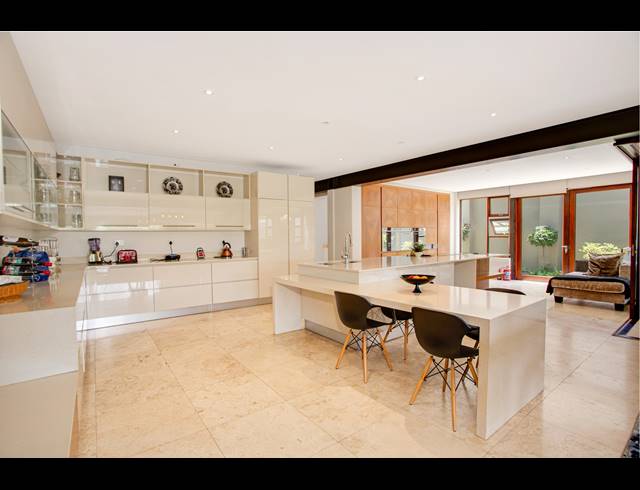 6 BEDROOM HOUSE FOR SALE IN DAINFERN VALLEY ESTATE